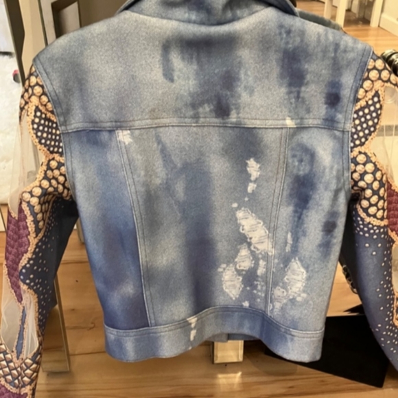 Akira Cropped Jacket - Picture 3 of 3